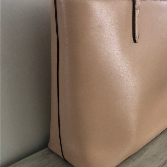 New DKNY Leather Totes - Picture 7 of 16